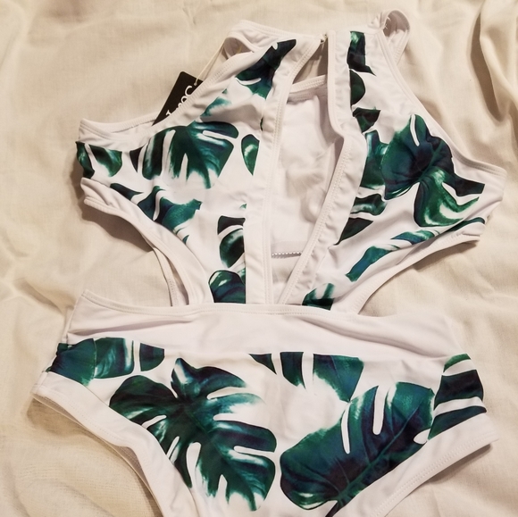 NWT  JUNGLE FUN MONOKINI SEXY HUG EVERY CURVE ATTENTION GETTING SWIM SUIT - Picture 6 of 9